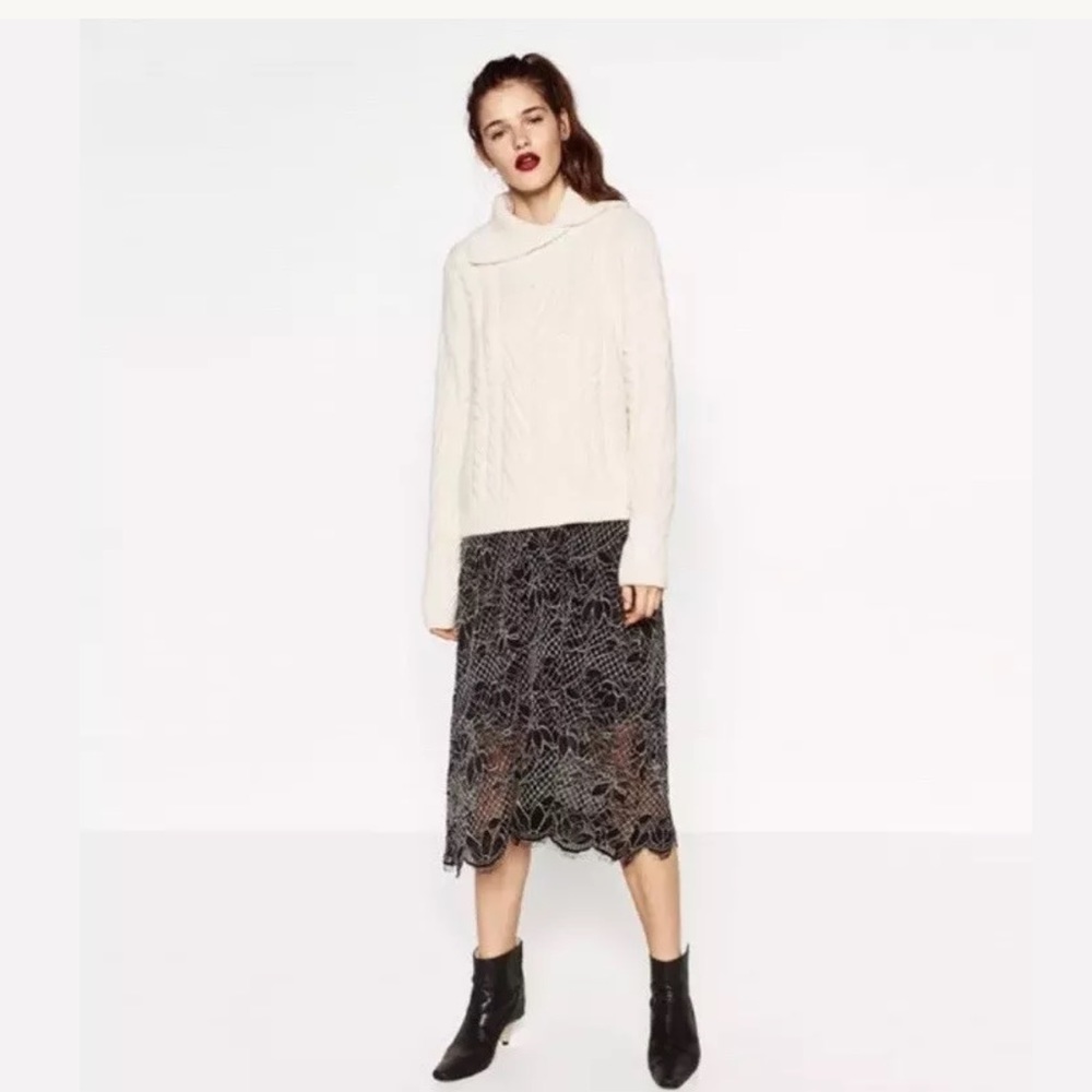 Zara Ivory Cable Knit Long Sleeve Oversize Sweater - Picture 3 of 5